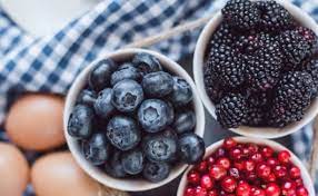 best foods to eat after a facelift - berries